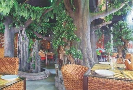 Hotel Chanakya Thiruvananthapuram Kültér fotó